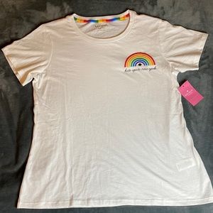Cute!  kate spade rainbow tee 🌈